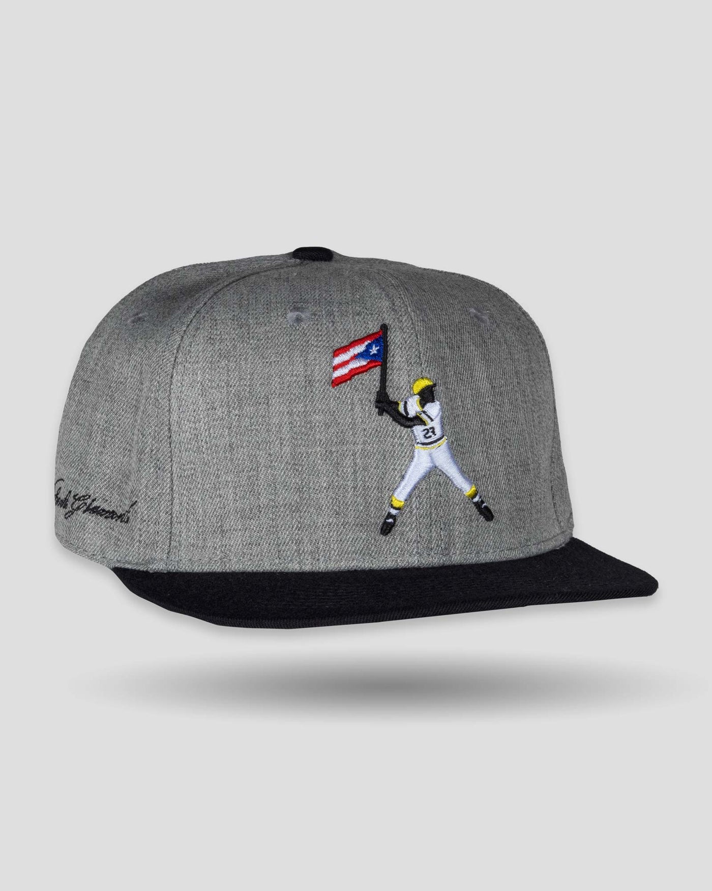 Gorra con bandera oscilante de Clemente