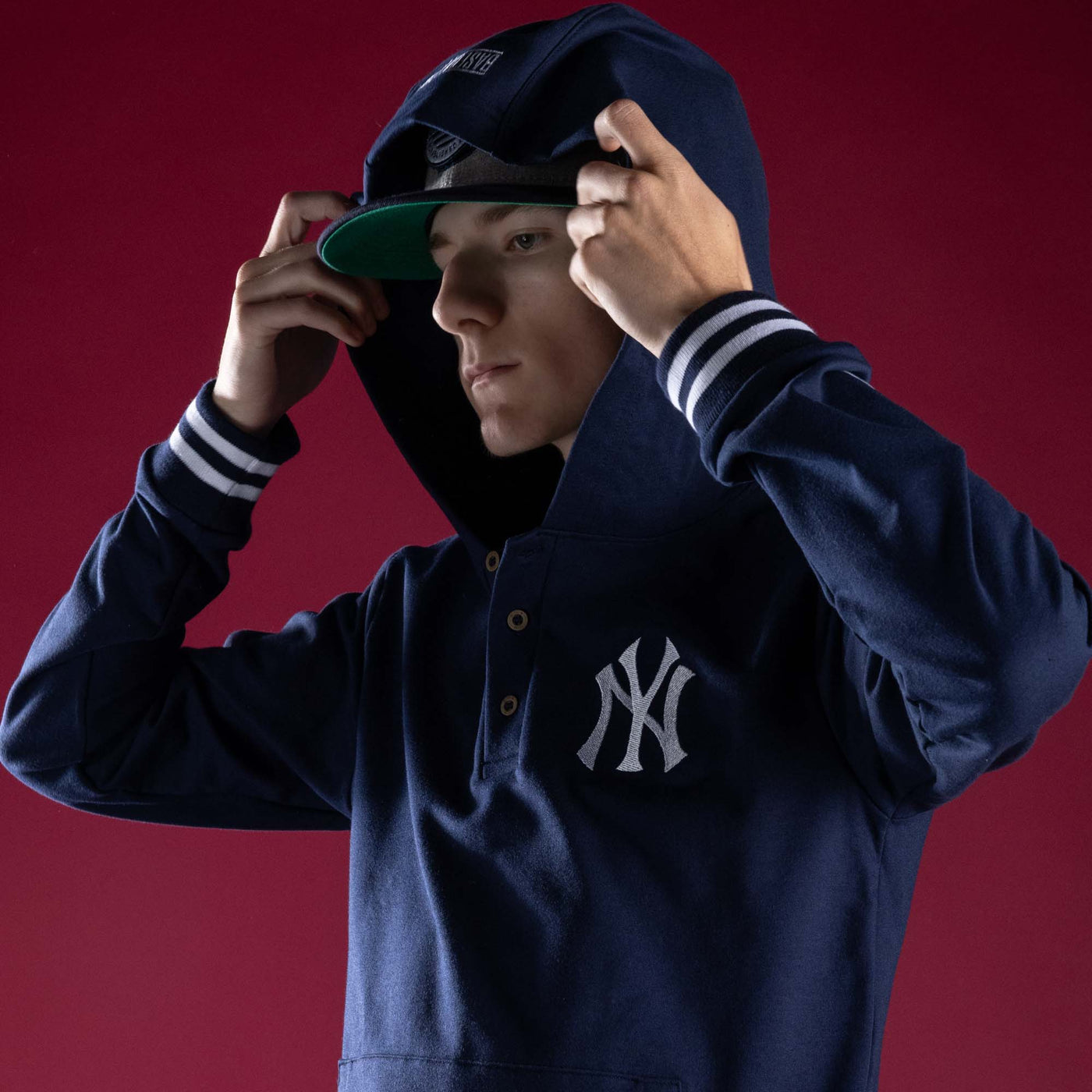 MLB Dugout Hoodie - New York Yankees